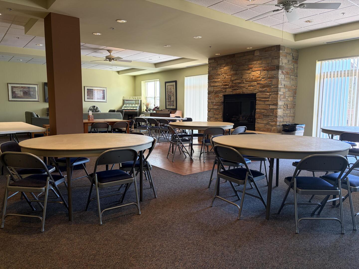 9355 Irving Park Road, Unit 402 Schiller Park, IL 60176 - Photo 18 of 23