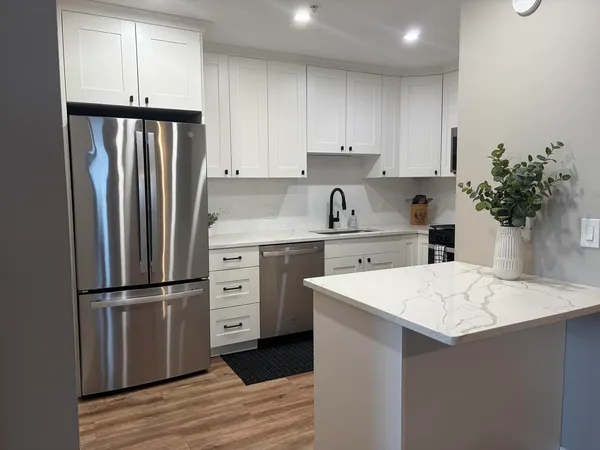 $259,900 | 9355 Irving Park Road, Unit 402, Schiller Park, IL 60176