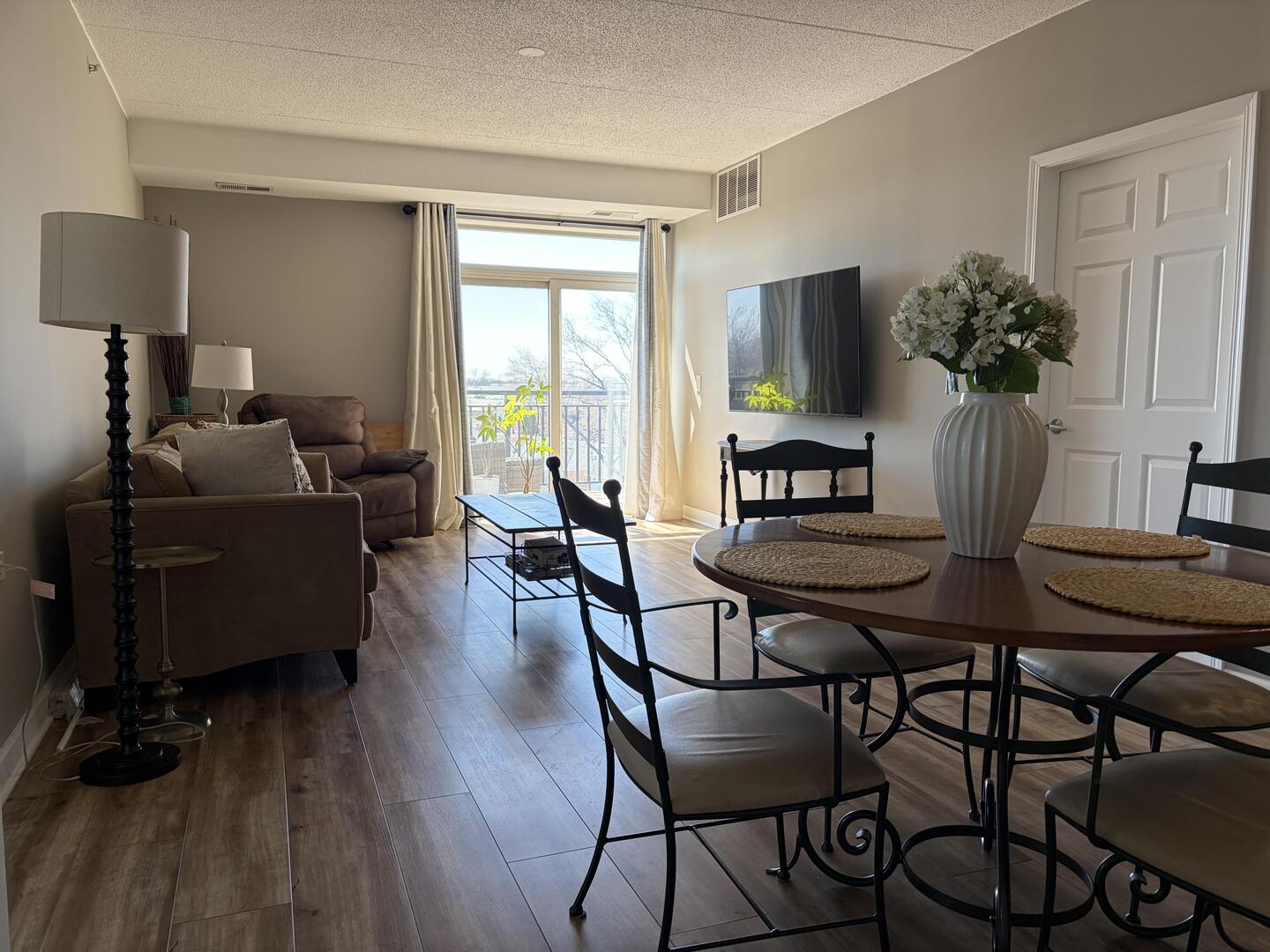 9355 Irving Park Road, Unit 402 Schiller Park, IL 60176 - Photo 7 of 23