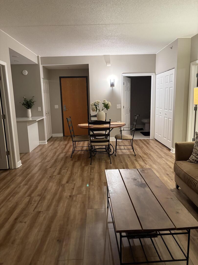 9355 Irving Park Road, Unit 402 Schiller Park, IL 60176 - Photo 8 of 23