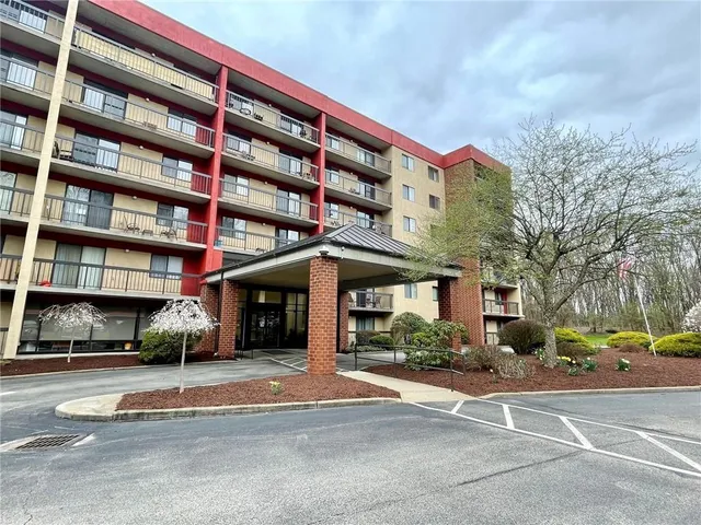 $95,000 | 1987 Centurion Drive, Unit 311, Pittsburgh, PA 15221