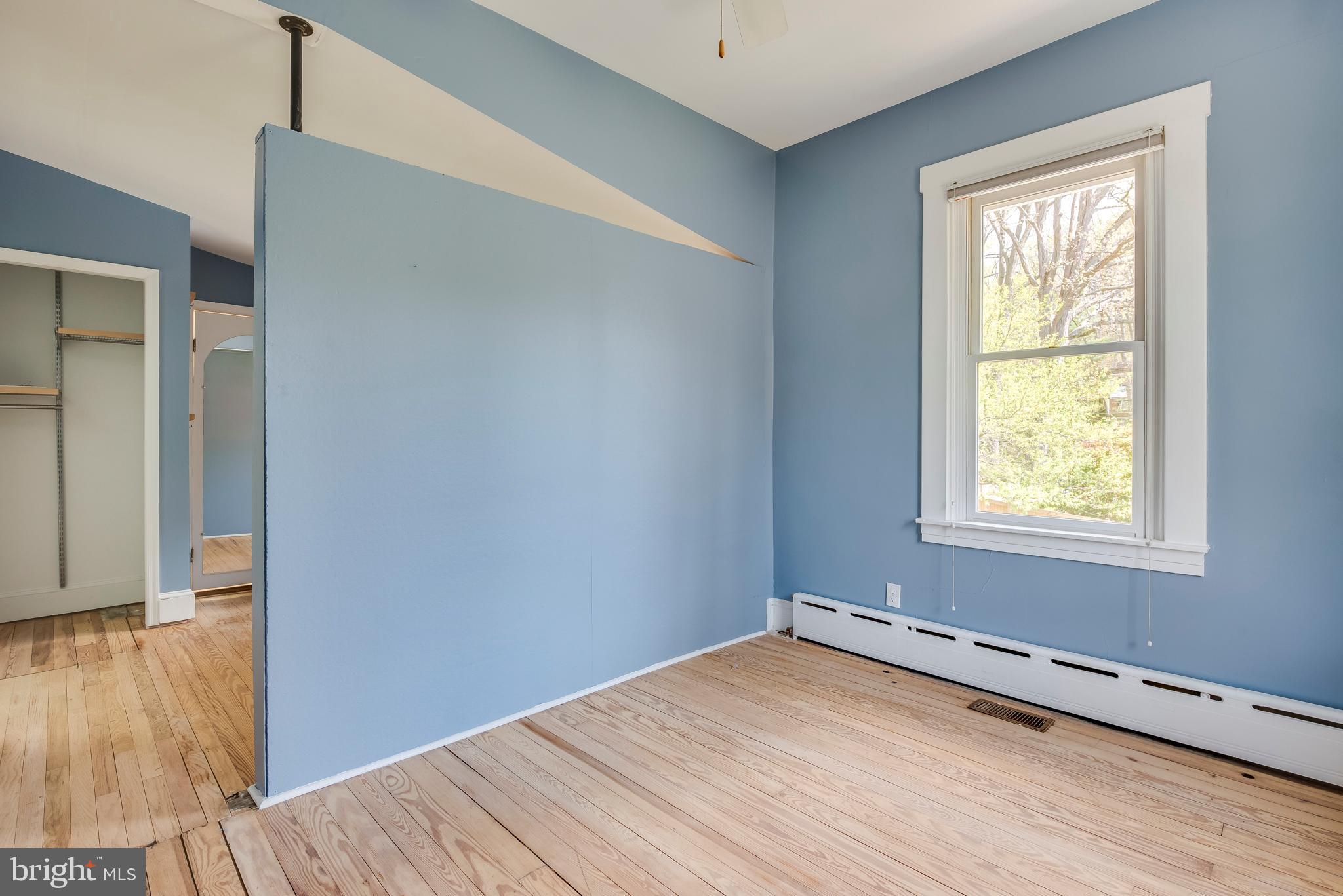 3 Ridout Road Severna Park, MD 21146 - Photo 15 of 39 Great room for 2 to share