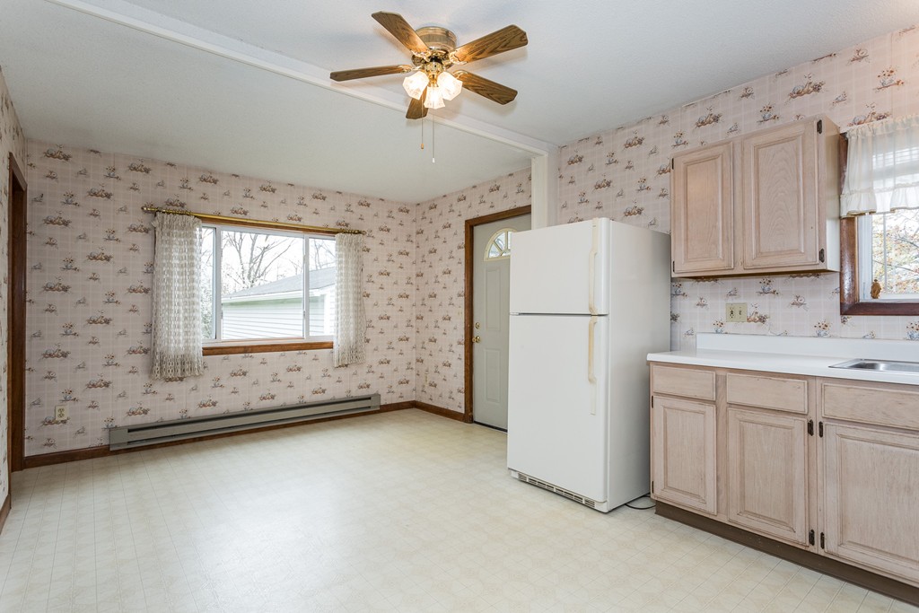 227 Parker Street Springfield, MA 01151 - Photo 15 of 29 Gallery Image 15