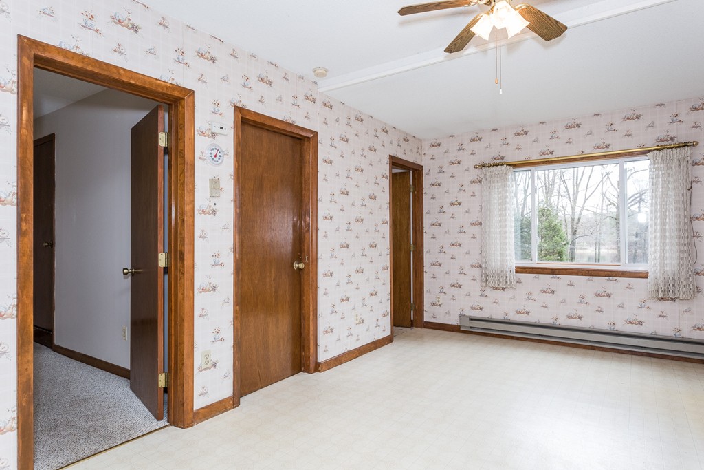 227 Parker Street Springfield, MA 01151 - Photo 16 of 29 Gallery Image 16