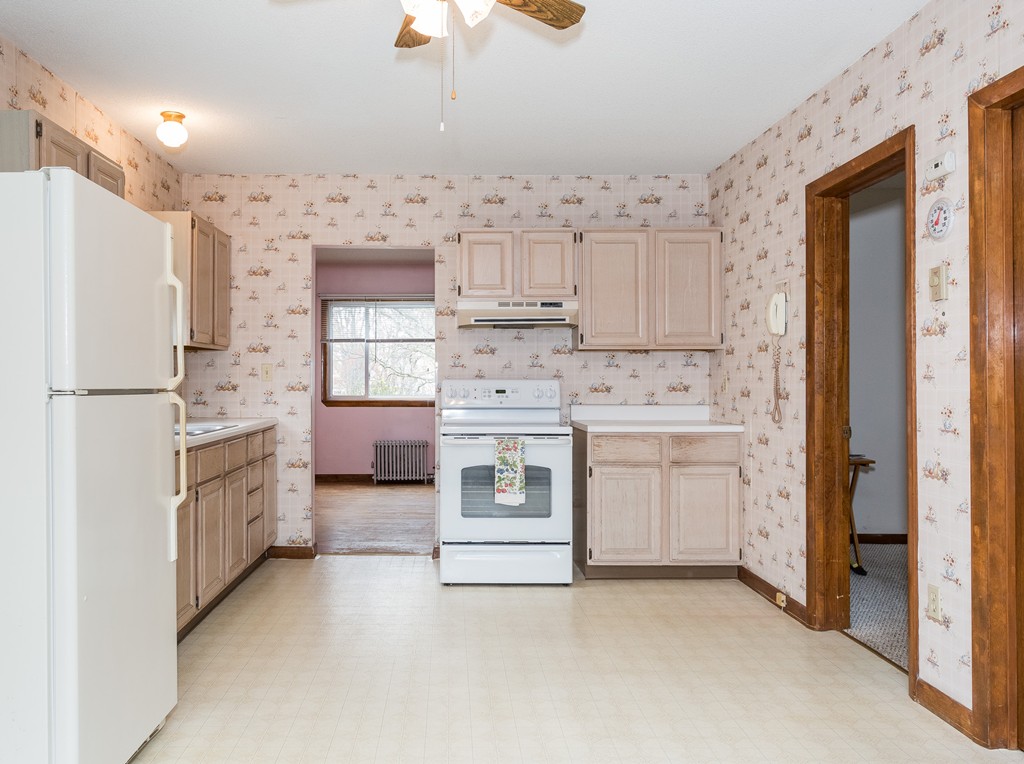 227 Parker Street Springfield, MA 01151 - Photo 18 of 29 Gallery Image 18