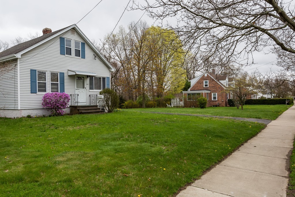 227 Parker Street Springfield, MA 01151 - Photo 2 of 29 Gallery Image 2