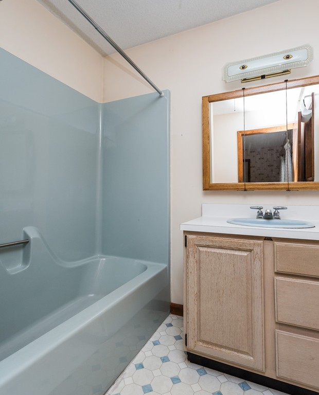 227 Parker Street Springfield, MA 01151 - Photo 21 of 29 Gallery Image 21