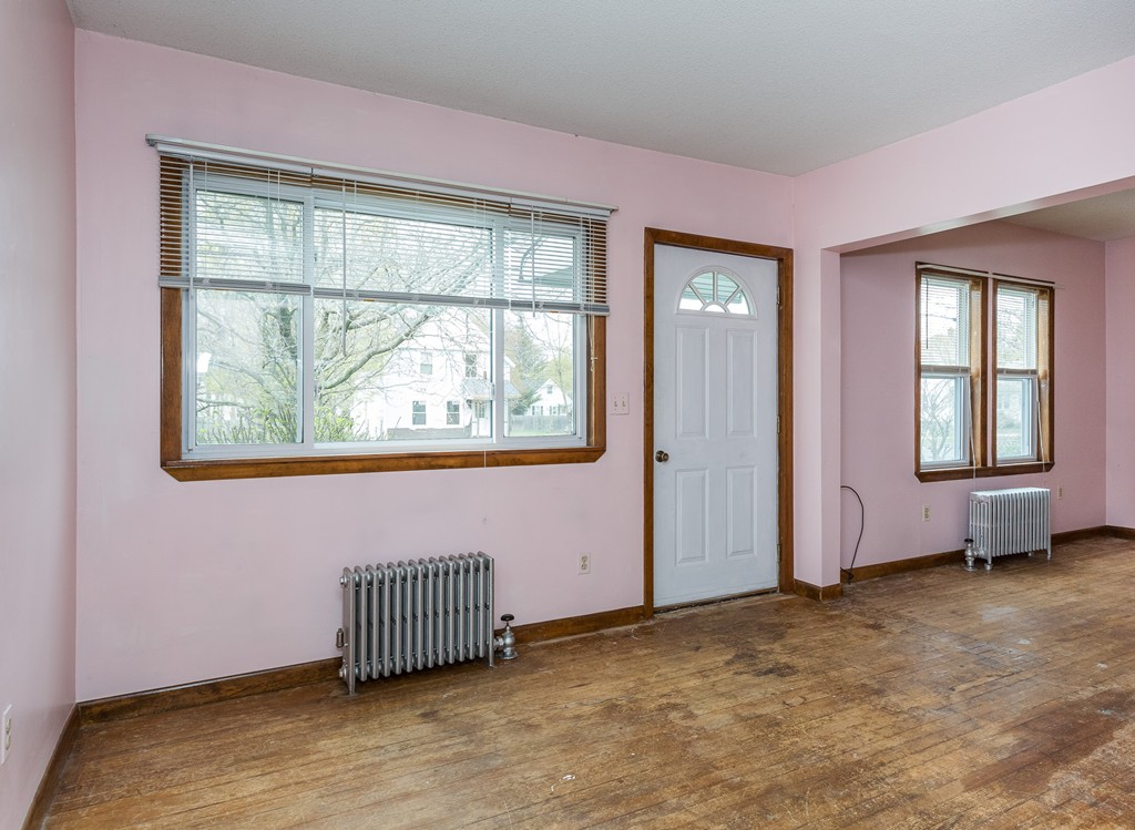 227 Parker Street Springfield, MA 01151 - Photo 9 of 29 Gallery Image 9