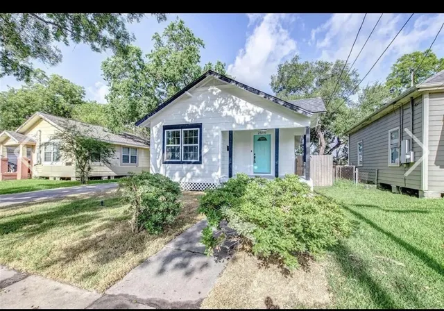 $1,550 | 2515 Stevens Street, Houston, TX 77026