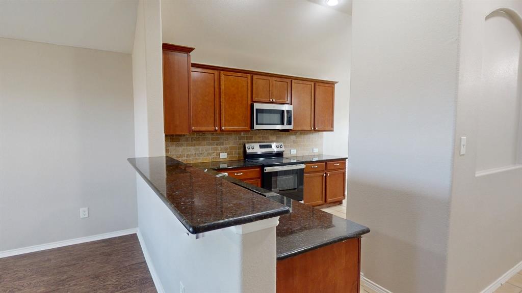 412 Copper Ridge Road Fort Worth, TX 76052 - Photo 4 of 26