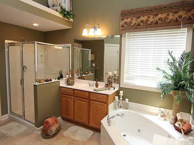10609 Charlesgate Court Raleigh, NC 27614 - Photo 8 of 12 Gallery Image 8