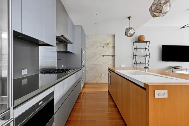 $3,875,000 | 71 Reade Street, Unit 2B | TriBeCa