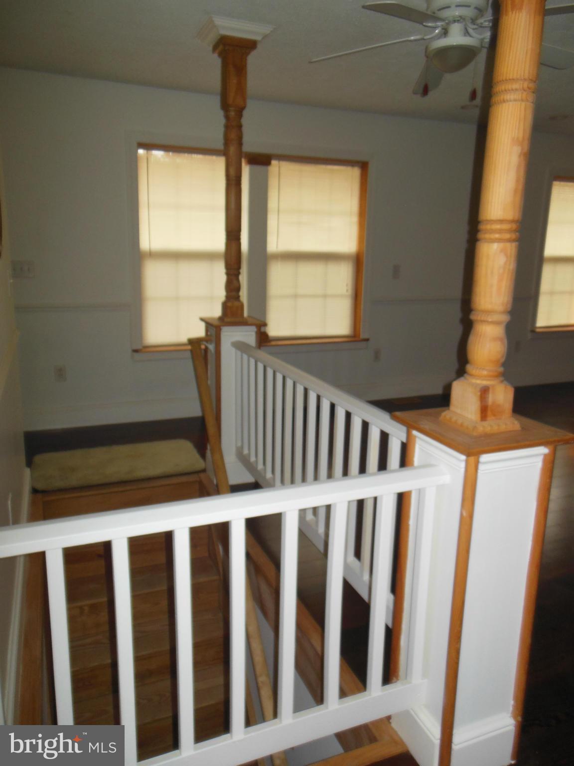 183 Magothy Beach Road Pasadena, MD 21122 - Photo 13 of 19 Interior (General)