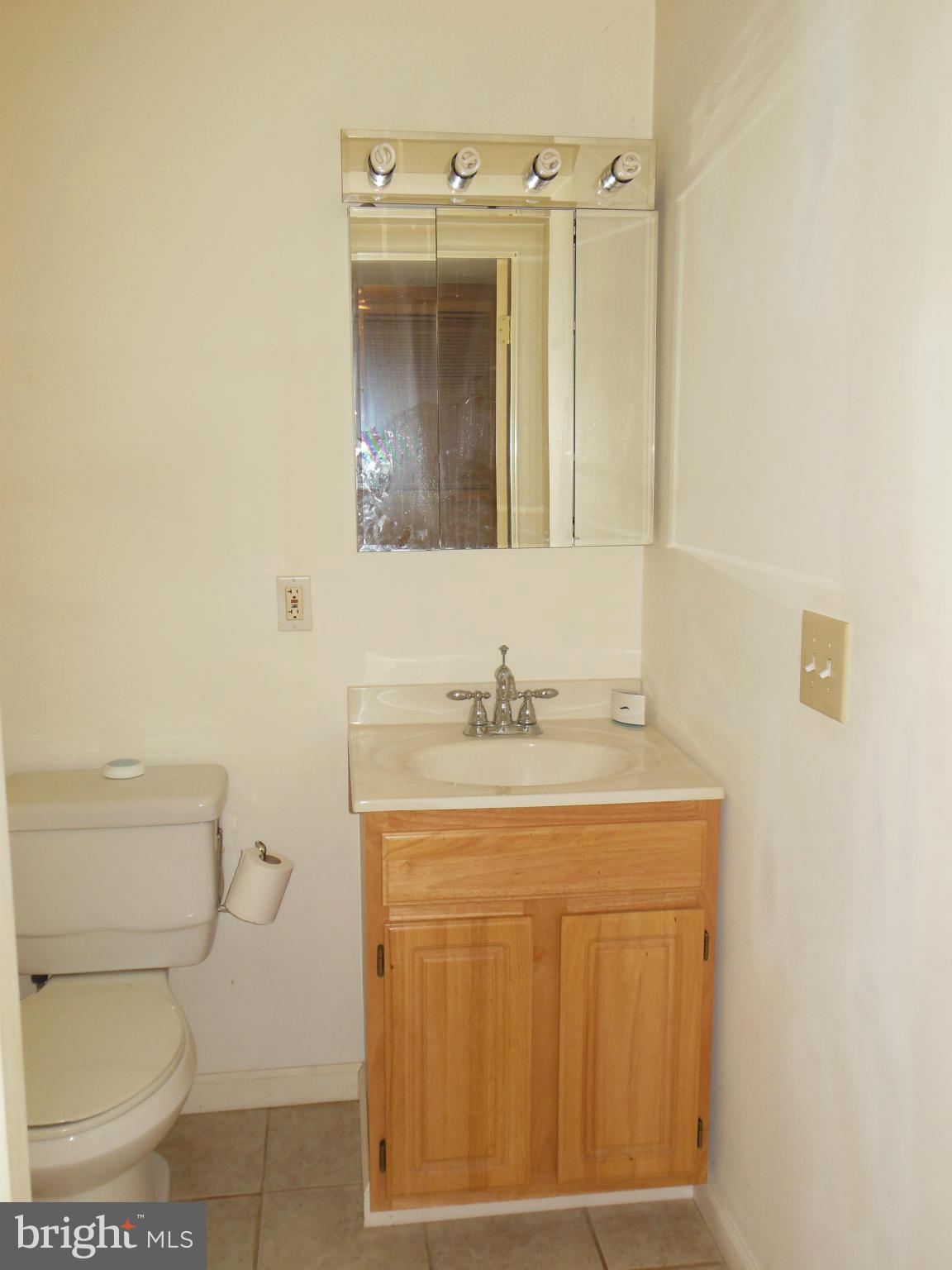 183 Magothy Beach Road Pasadena, MD 21122 - Photo 15 of 19 Bath
