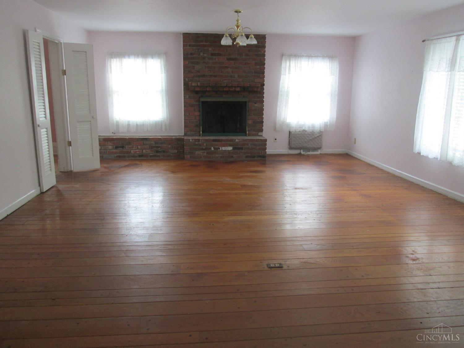325 Reily Road Wyoming, OH 45215 - Photo 14 of 44