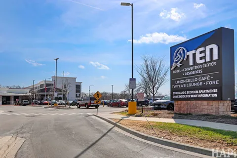 $1,300 | 6175 West Grand Avenue, Unit 4012, Gurnee, IL 60031