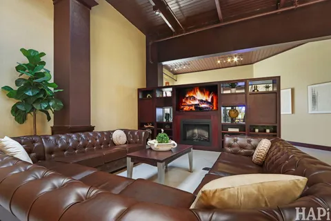 $1,300 | 6175 West Grand Avenue, Unit 4012, Gurnee, IL 60031