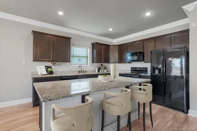 $1,950 | 1777 Browning Rd Lake, Lake Charles, LA 70611