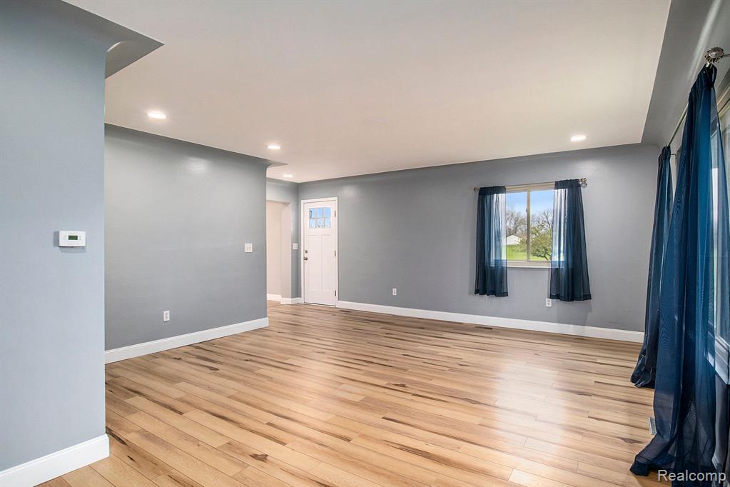 3385 East Clyde Road Howell, MI 48855 - Photo 6 of 14 Gallery Image 6
