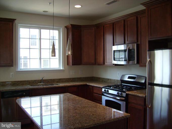 1310 Decatur Street Baltimore, MD 21230 - Photo 6 of 20 Kitchen