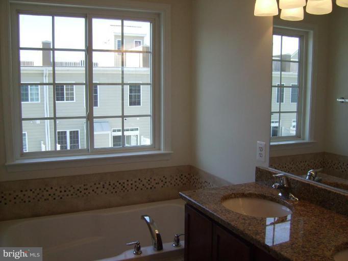 1310 Decatur Street Baltimore, MD 21230 - Photo 10 of 20 Master Bath