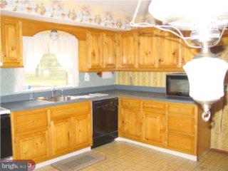 414 Gordon Road Ambler, PA 19002 - Photo 4 of 6 Gallery Image 4