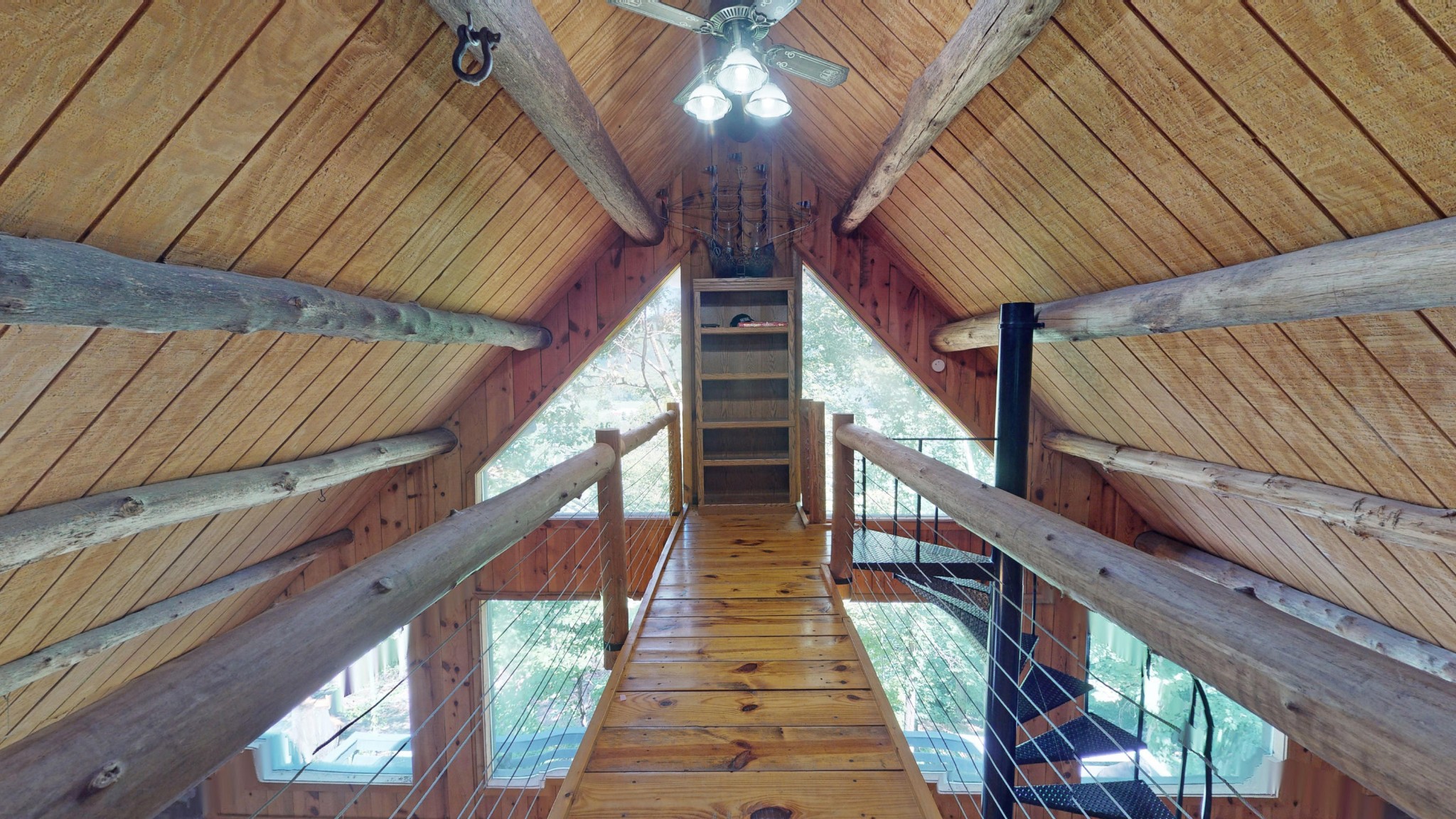 2031 Sulphur Springs Road Clinton, TN 37716 - Photo 15 of 31 a view of entryway with wooden floor