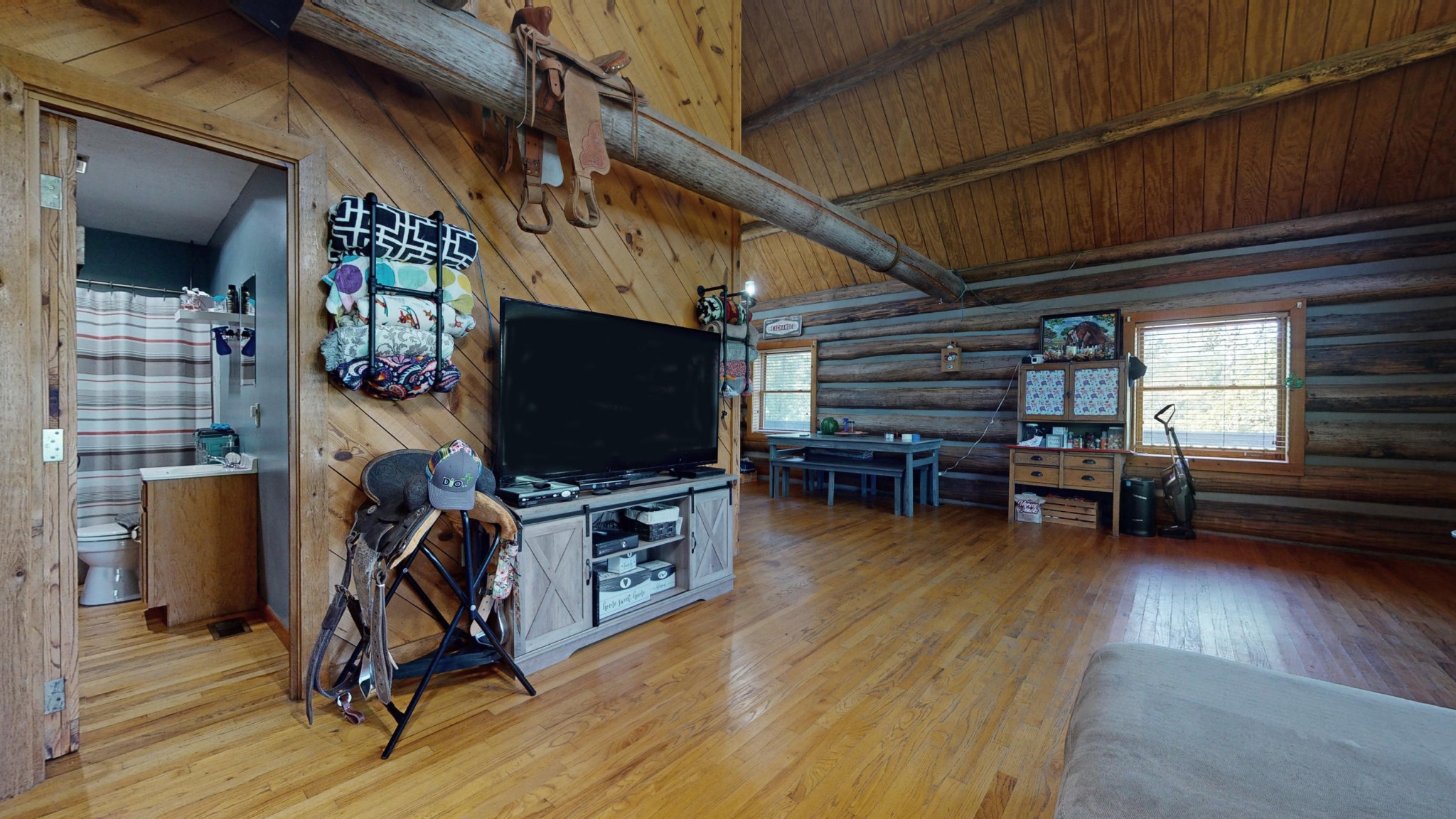 2031 Sulphur Springs Road Clinton, TN 37716 - Photo 9 of 31 a living room with furniture and a flat screen tv
