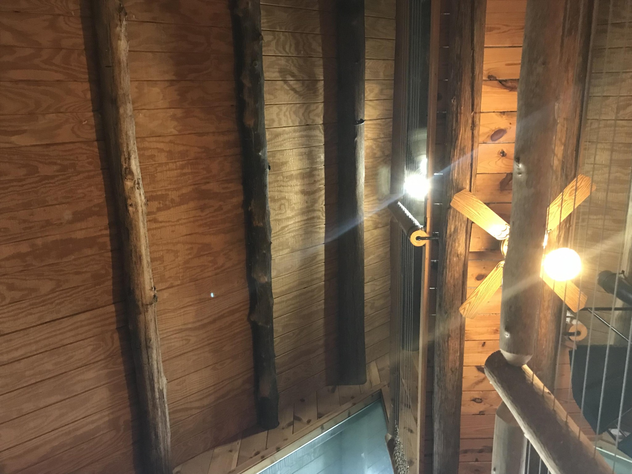 2031 Sulphur Springs Road Clinton, TN 37716 - Photo 10 of 31 a view of a balcony
