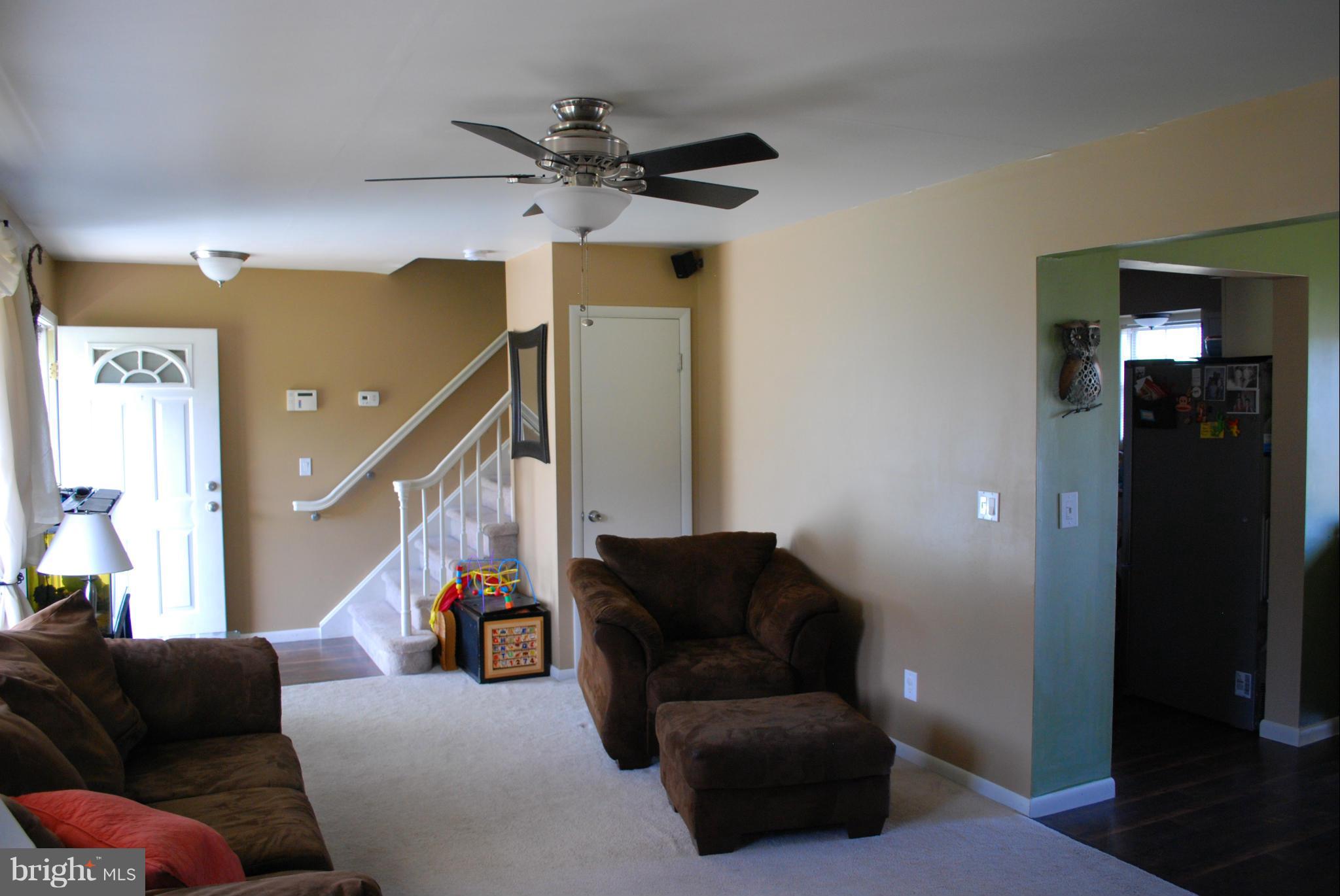 7645 Levin Dashiell Road Hebron, MD 21830 - Photo 2 of 23 Living Room
