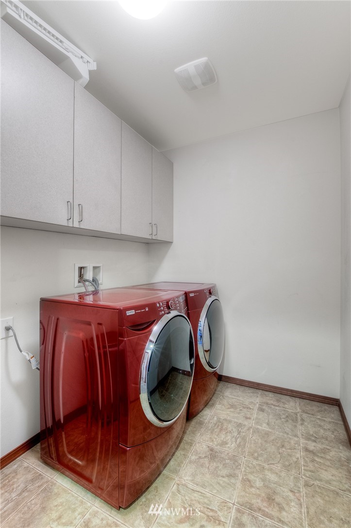 5206 Northeast 8th Street Renton, WA 98059 - Photo 14 of 24