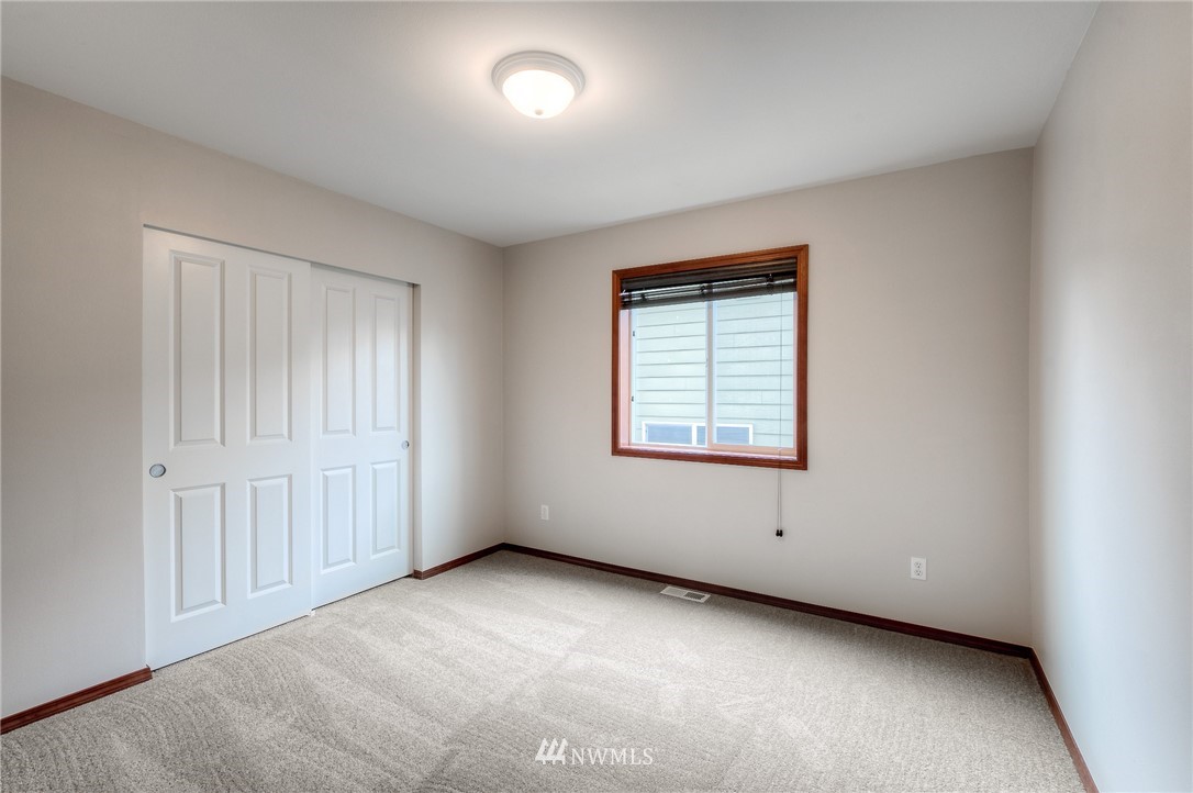 5206 Northeast 8th Street Renton, WA 98059 - Photo 19 of 24