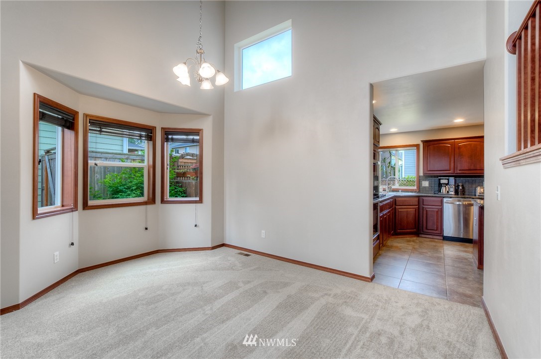 5206 Northeast 8th Street Renton, WA 98059 - Photo 4 of 24