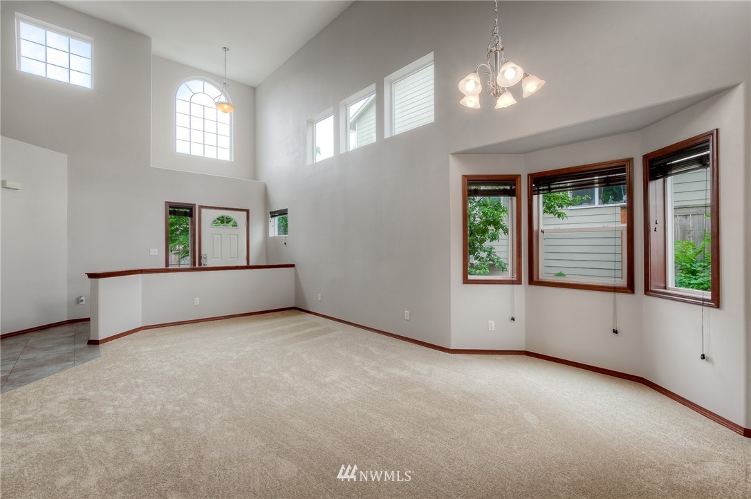 5206 Northeast 8th Street Renton, WA 98059 - Photo 5 of 24