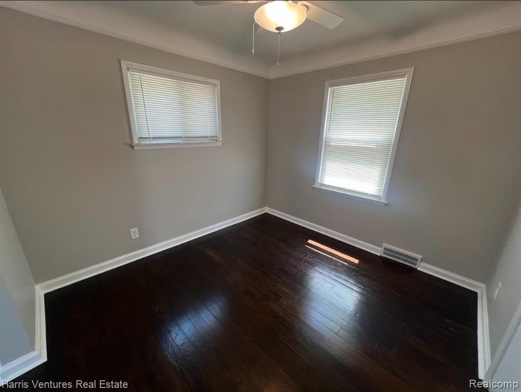 22148 Moross Road Grosse Pointe, MI 48236 - Photo 8 of 16