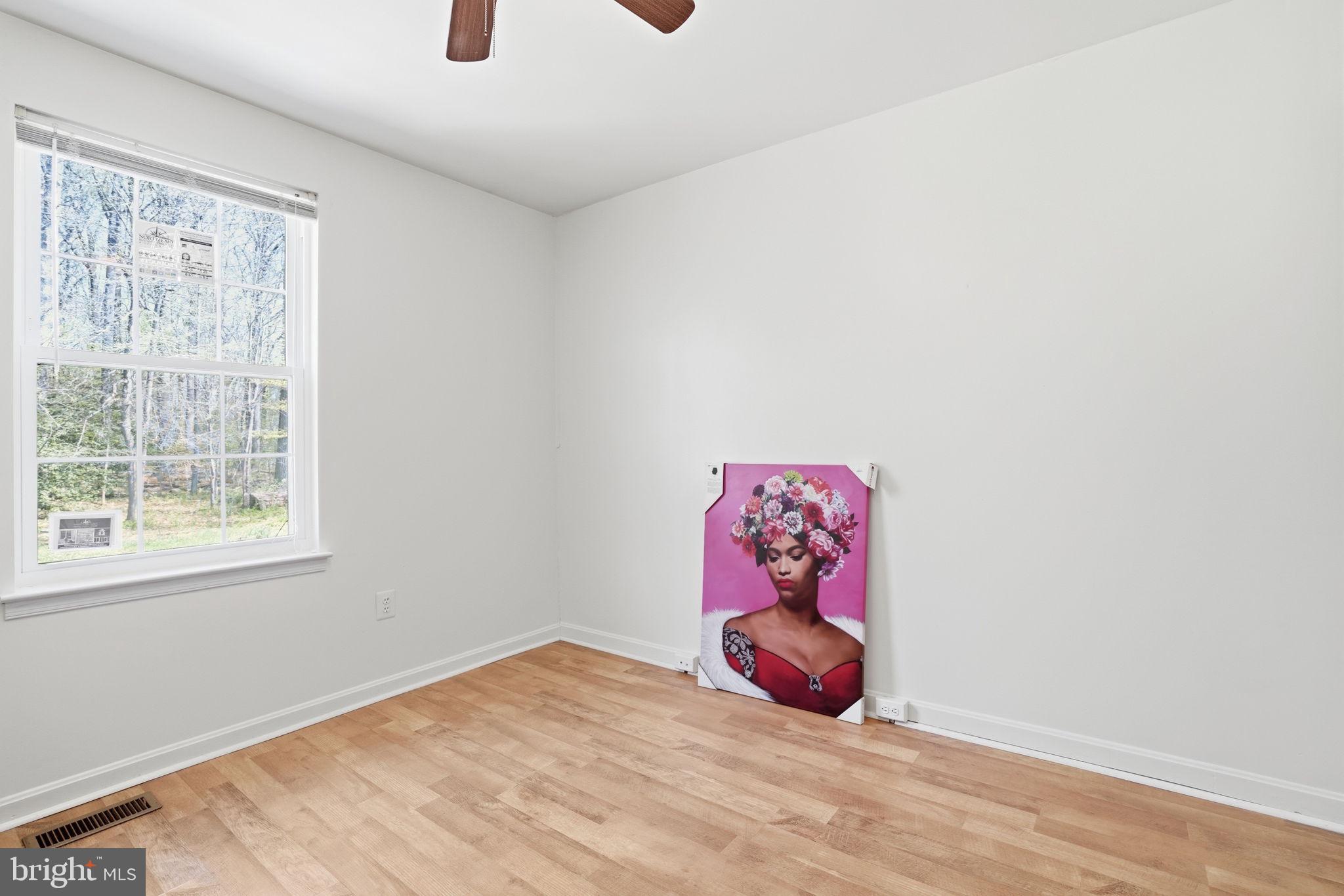 12 Sundown Court Baltimore, MD 21206 - Photo 15 of 29 an empty room with window