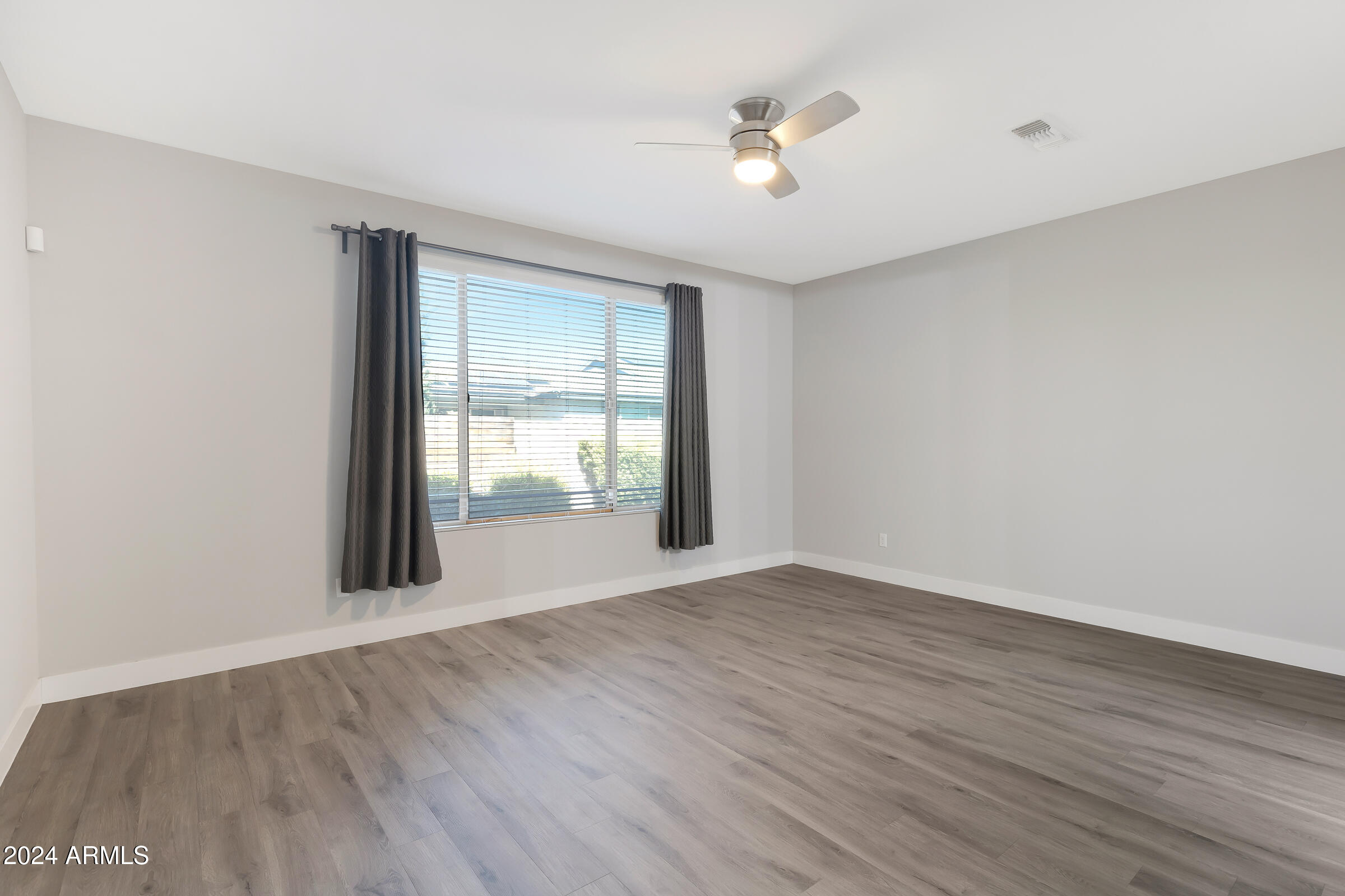 14396 West Wethersfield Road Surprise, AZ 85379 - Photo 17 of 23 14396 W Wethersfield Rd-17