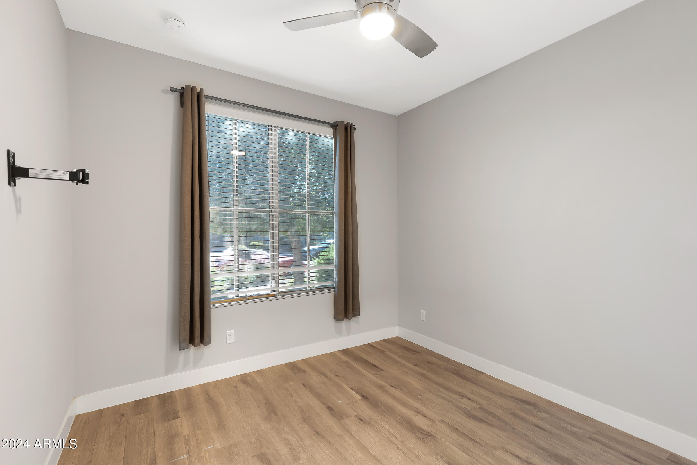 14396 West Wethersfield Road Surprise, AZ 85379 - Photo 5 of 23 14396 W Wethersfield Rd-5