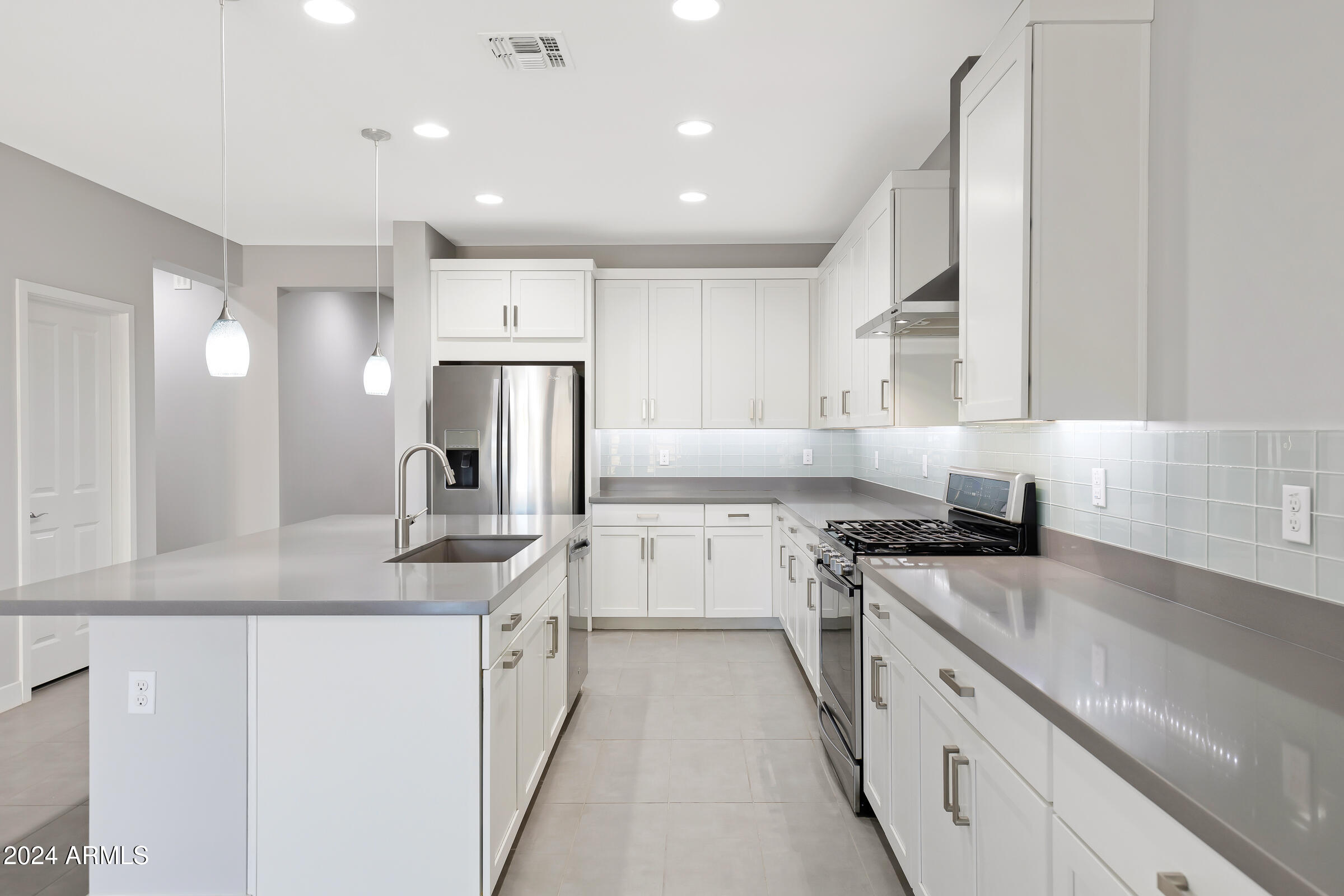 14396 West Wethersfield Road Surprise, AZ 85379 - Photo 10 of 23 14396 W Wethersfield Rd-10