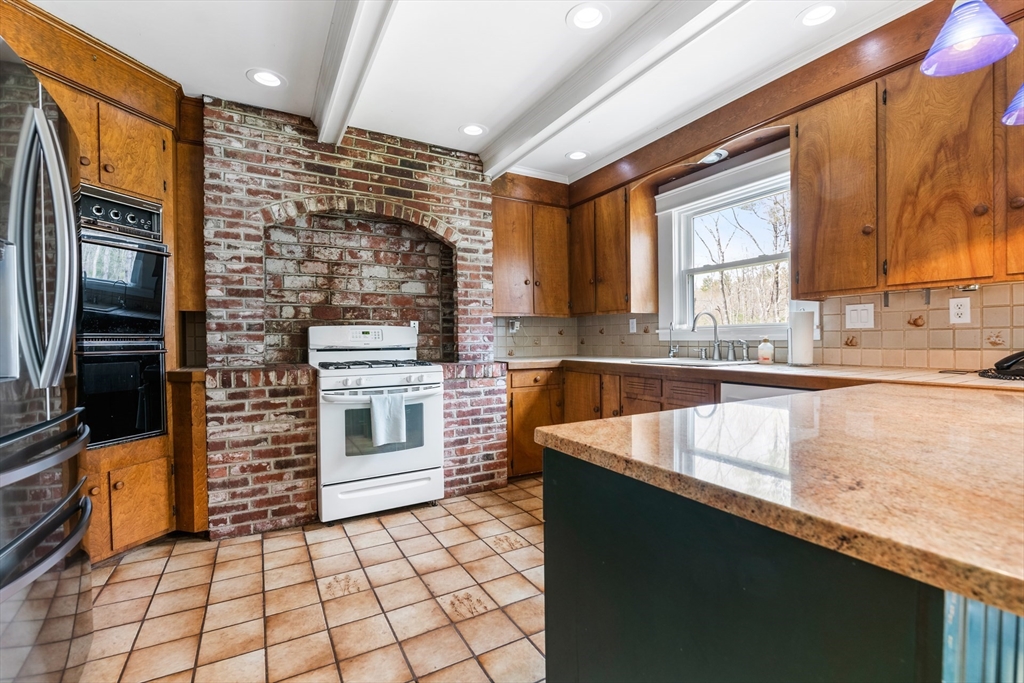 534 Hooksett Road Auburn, NH 03032 - Photo 12 of 38 Gallery Image 12