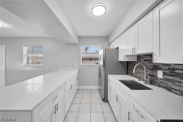 $1,300 | 15 Southeast 24th Avenue, Unit E, Cape Coral, FL 33990