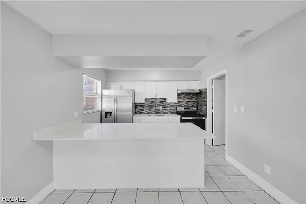 $1,300 | 15 Southeast 24th Avenue, Unit E, Cape Coral, FL 33990