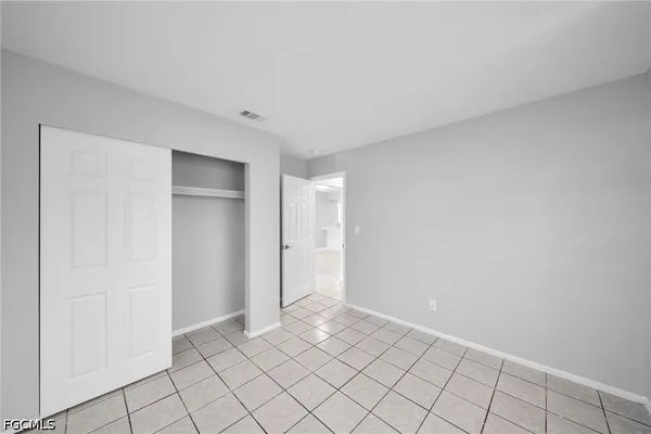 $1,300 | 15 Southeast 24th Avenue, Unit E, Cape Coral, FL 33990
