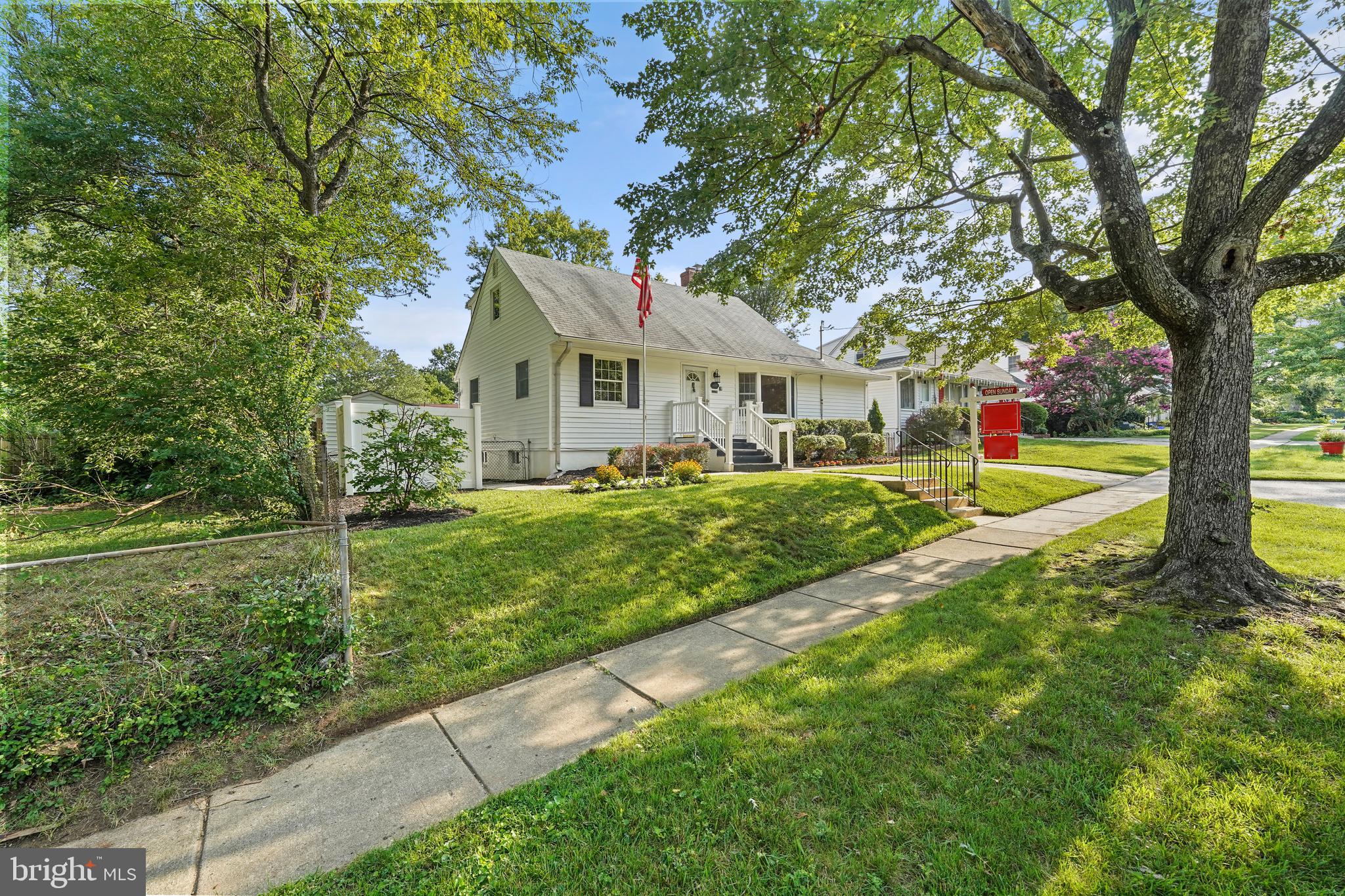1009 Laredo Road Silver Spring, MD 20901 - Photo 3 of 50