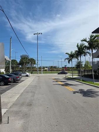 $1,500 | 411 Southeast 3rd Avenue, Unit 3, Hallandale Beach, FL 33009