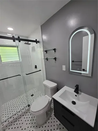 $1,500 | 411 Southeast 3rd Avenue, Unit 3, Hallandale Beach, FL 33009