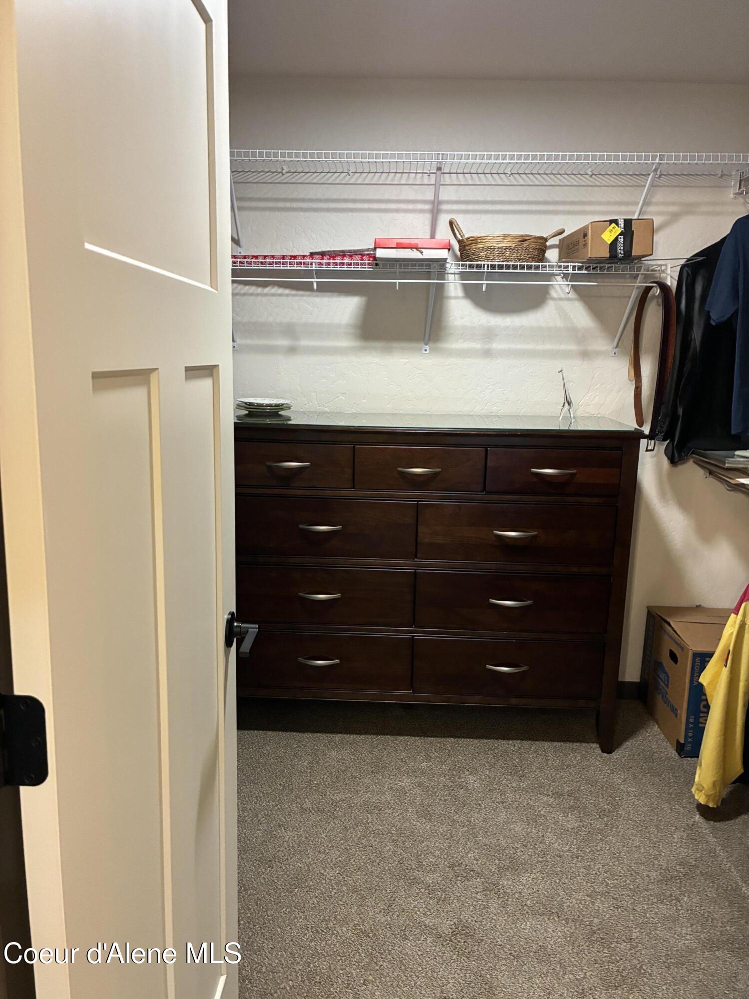 9060 West Oats Avenue Rathdrum, ID 83858 - Photo 19 of 28 WALK IN CLOSET