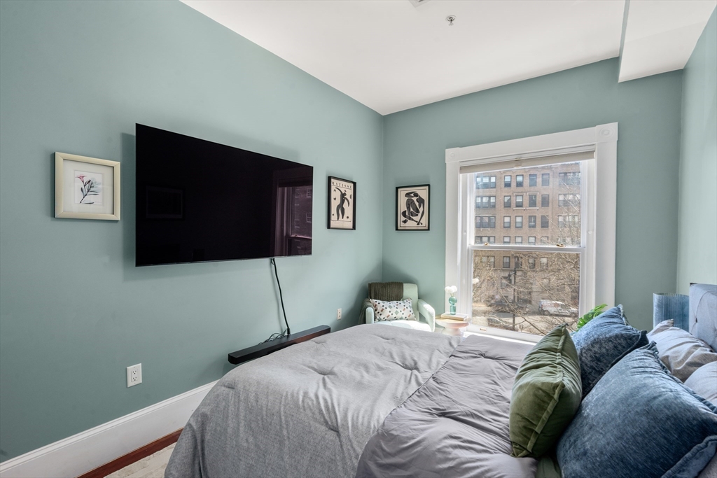 19 Bay State Road, Unit 4 Boston, MA 02215 - Photo 19 of 27