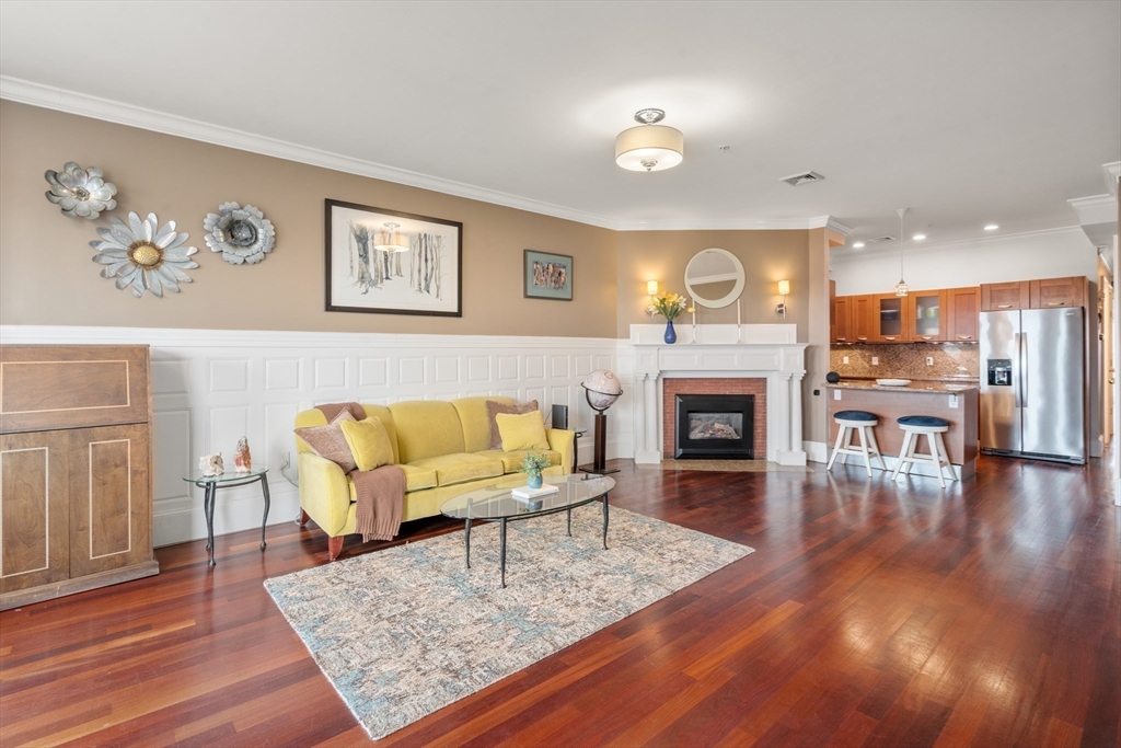 19 Bay State Road, Unit 4 Boston, MA 02215 - Photo 5 of 27