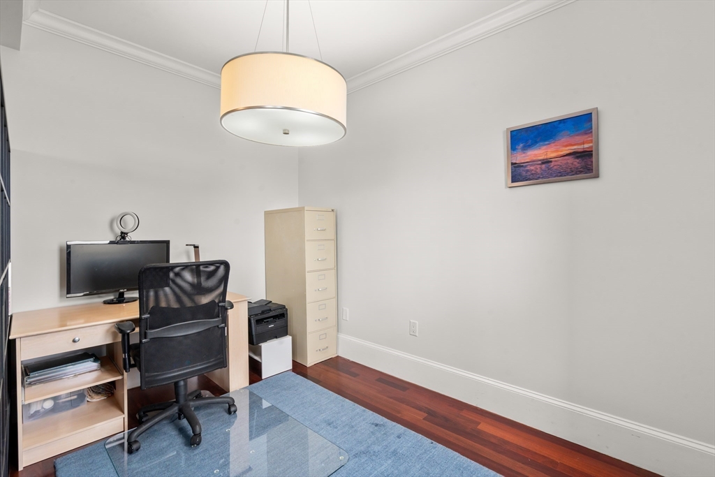 19 Bay State Road, Unit 4 Boston, MA 02215 - Photo 7 of 27